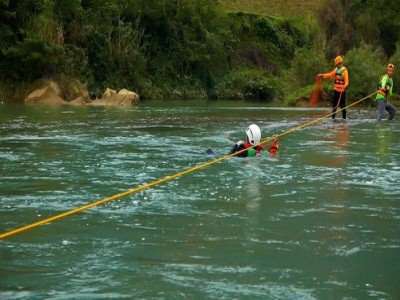 HƯỚNG DẪN VƯỢT SUỐI AN TOÀN KHI TREKKING