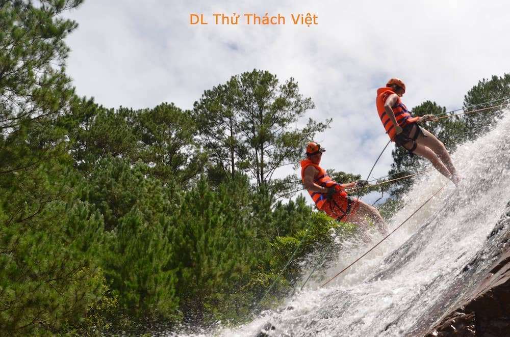 Đu dây vượt thác Đà Lạt Đu dây vượt thác Đà Lạt