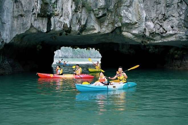 ch&egrave;o thuyền kayak tại Đ&agrave; Lạt