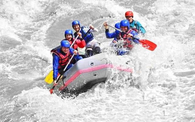 ch&egrave;o thuyền kayak tại Đ&agrave; Lạt