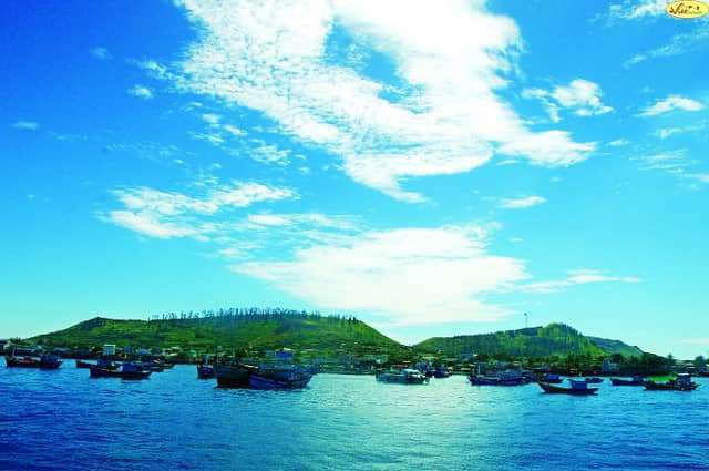 Top 7 c&ugrave; lao biển đẹp ở Việt Nam kh&ocirc;ng đi kh&ocirc;ng được