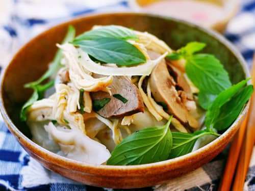 b&aacute;nh ướt l&ograve;ng g&agrave; Đ&agrave; Lạt