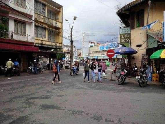 ph&ograve;ng tr&aacute;nh giao th&ocirc;ng ở đ&agrave; lạt