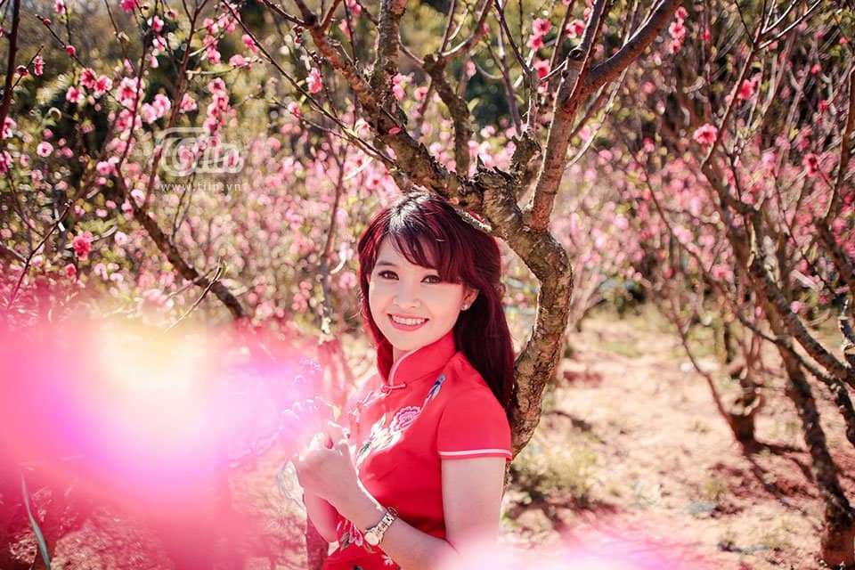 Thung lũng Đ&agrave;o hoa Mười Lời
